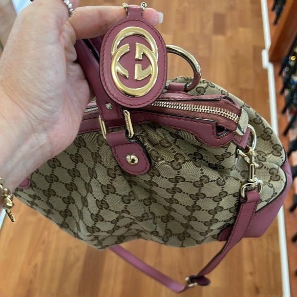 Authentic Gucci Sukey - Picture 2 of 13